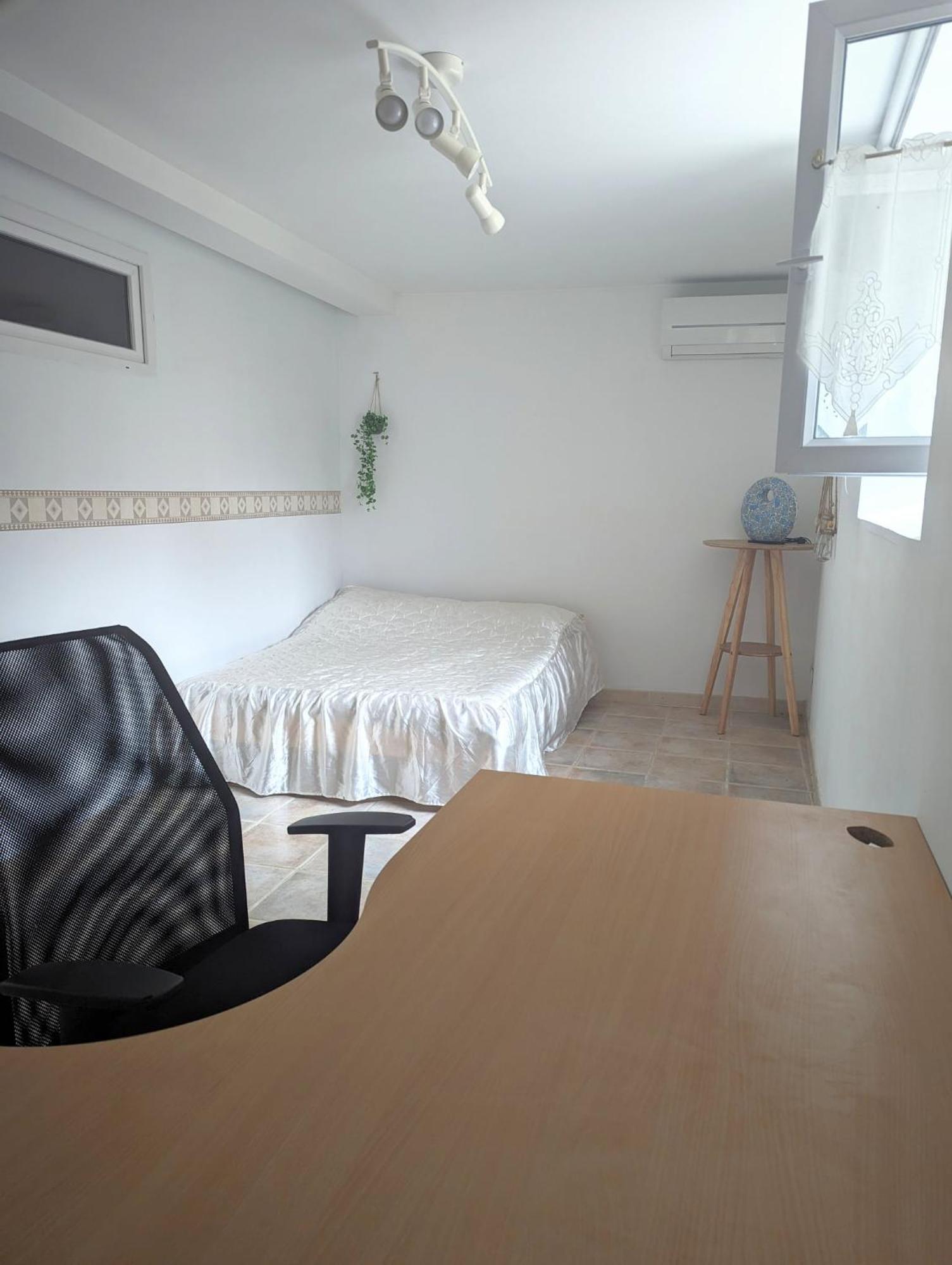 Chambre Climatisee Avec Espaces Privatifs Dont Salle De Bain Et Wc La Liviniere Exteriör bild